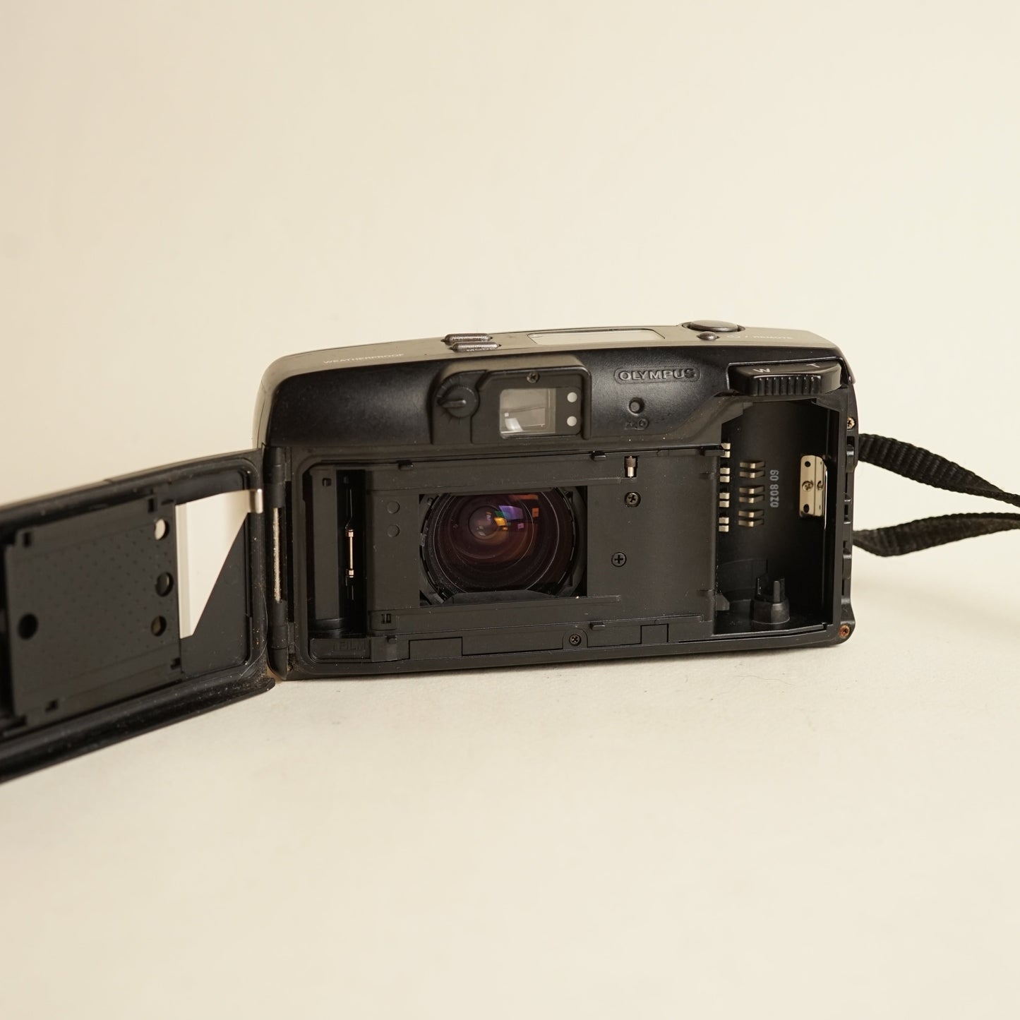 Olympus Infinity Super Zoom 3500 Film Camera | 35mm Point & Shoot | Tested & Working | Black
