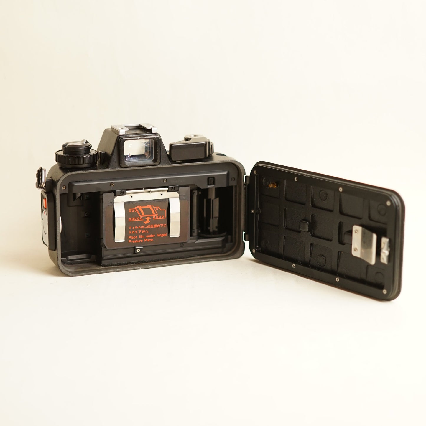 Nikonos V | Fully Serviced | 35mm Waterproof Point & Shoot | Tested & Working | Black