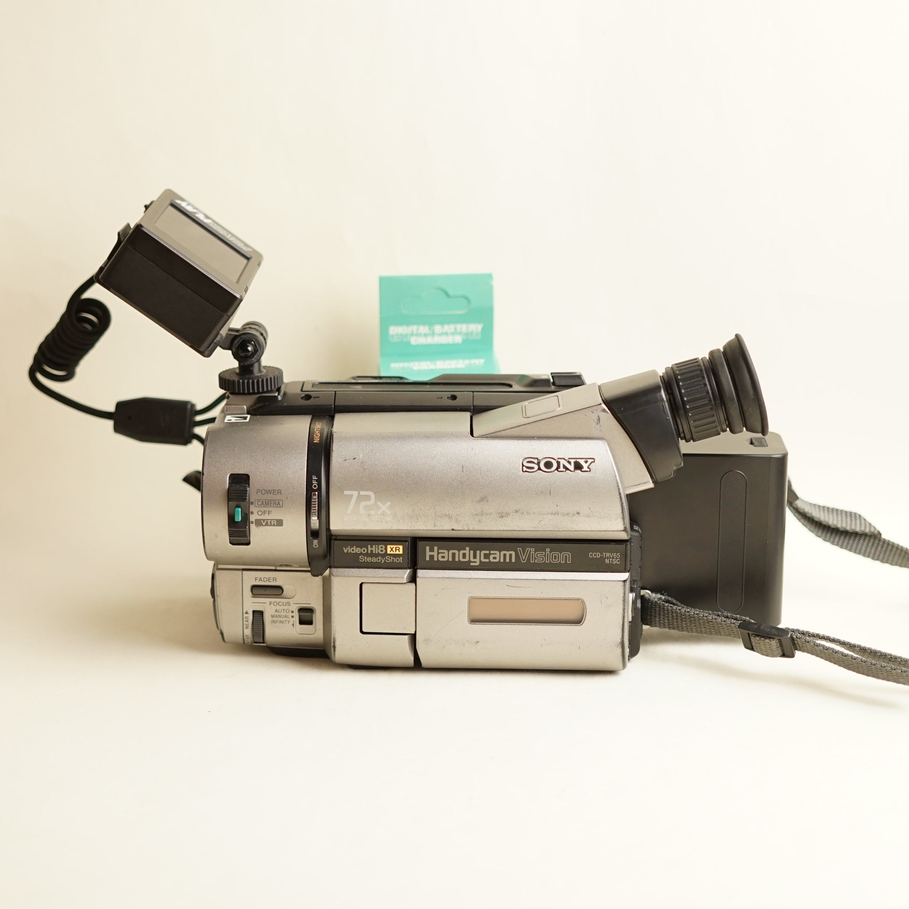 SONY ビデオカメラ　CCD-TRV65 Sony Handycam CCD-TRV65 Camcorder with Tapeless Setup | Tested