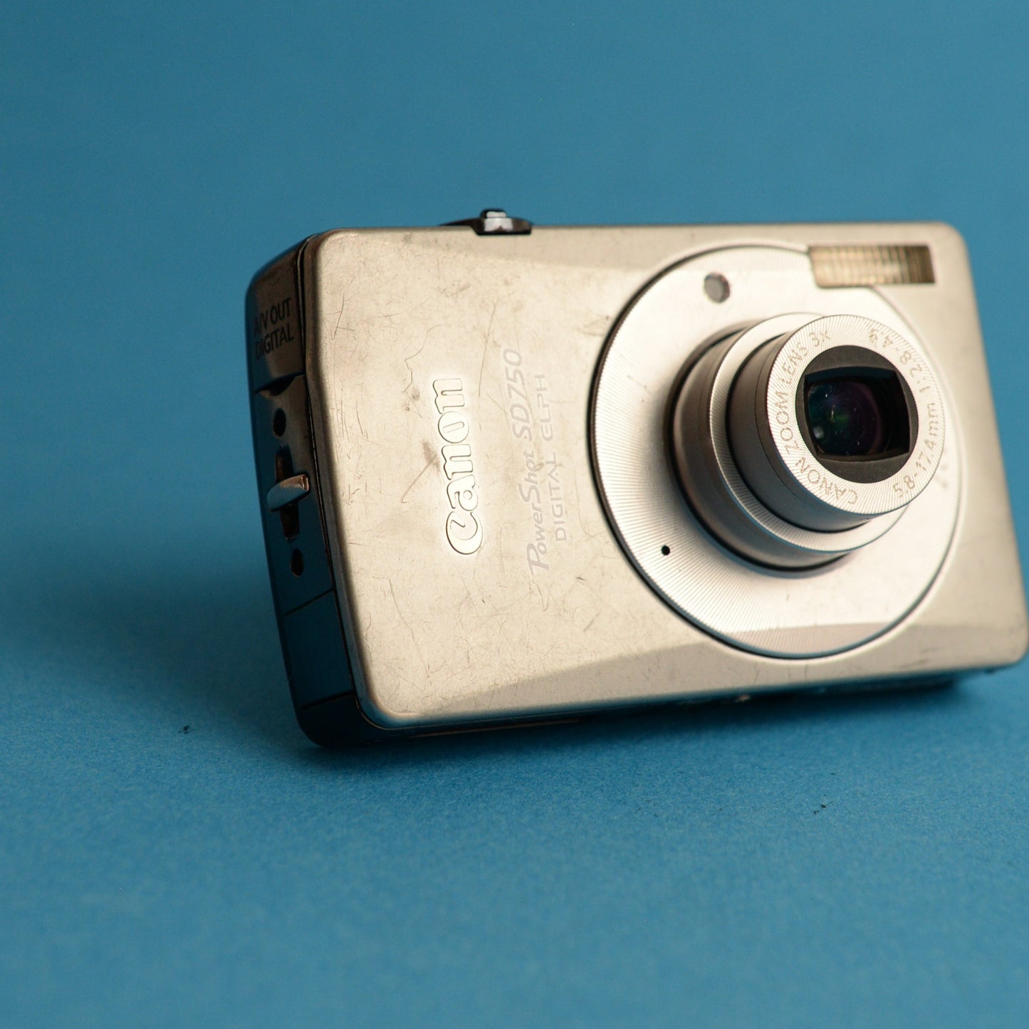 Canon PowerShot SD750 Digital Camera | 7.1MP | Read Description | Silver