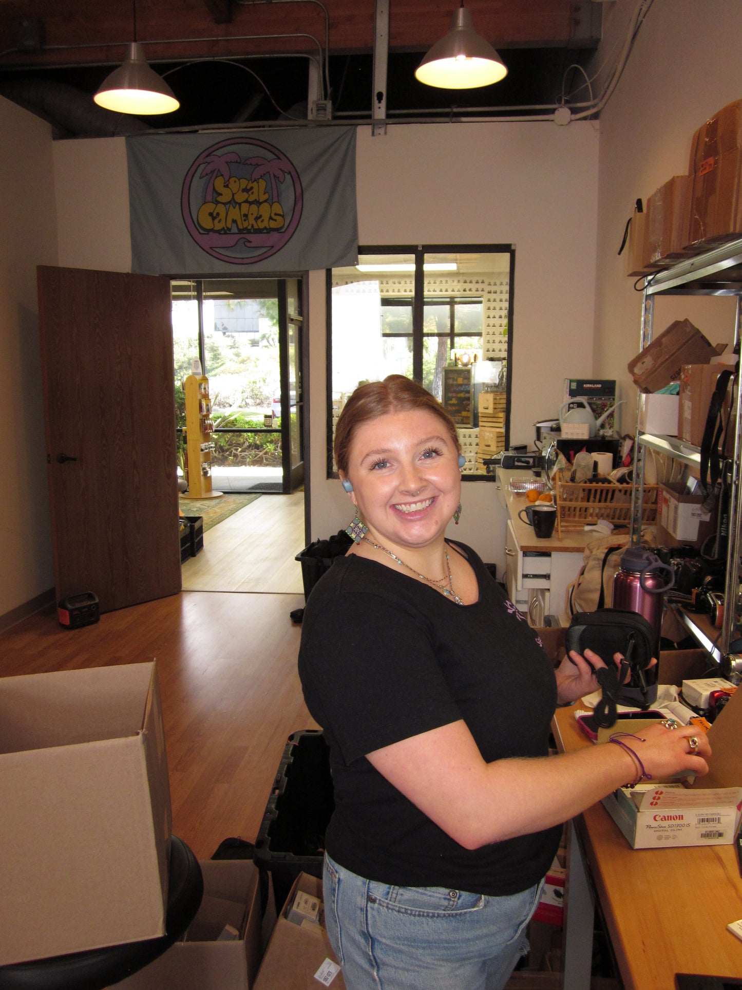 Canon PowerShot SD1300 IS | 12.1MP | Read Description | Blue