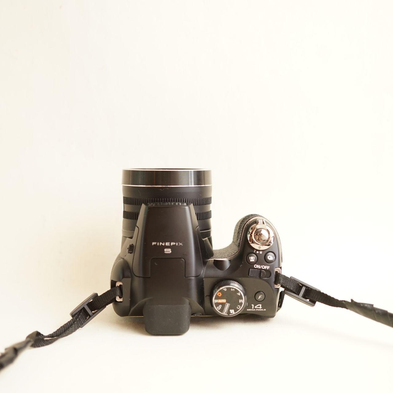 Fujifilm FinePix S4250WM Digital Camera | 14.0MP | Tested & Working | Black