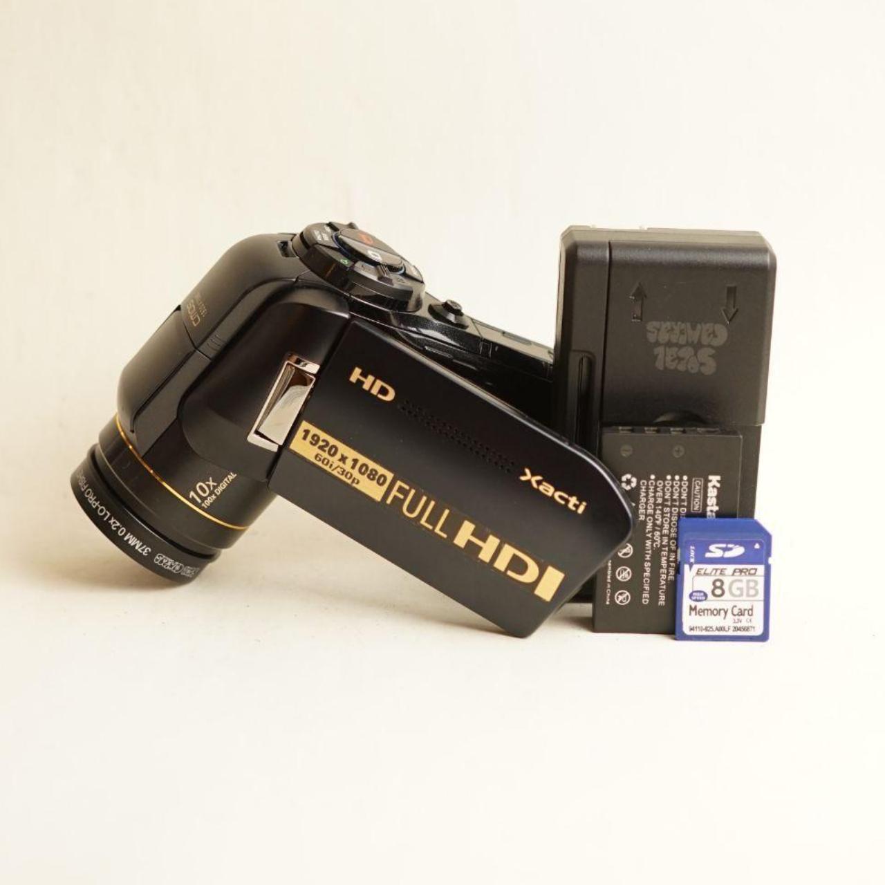 Sanyo VPC-HD1010 w/ 0.2x 37mm Fisheye Lens | Digital Camcorder