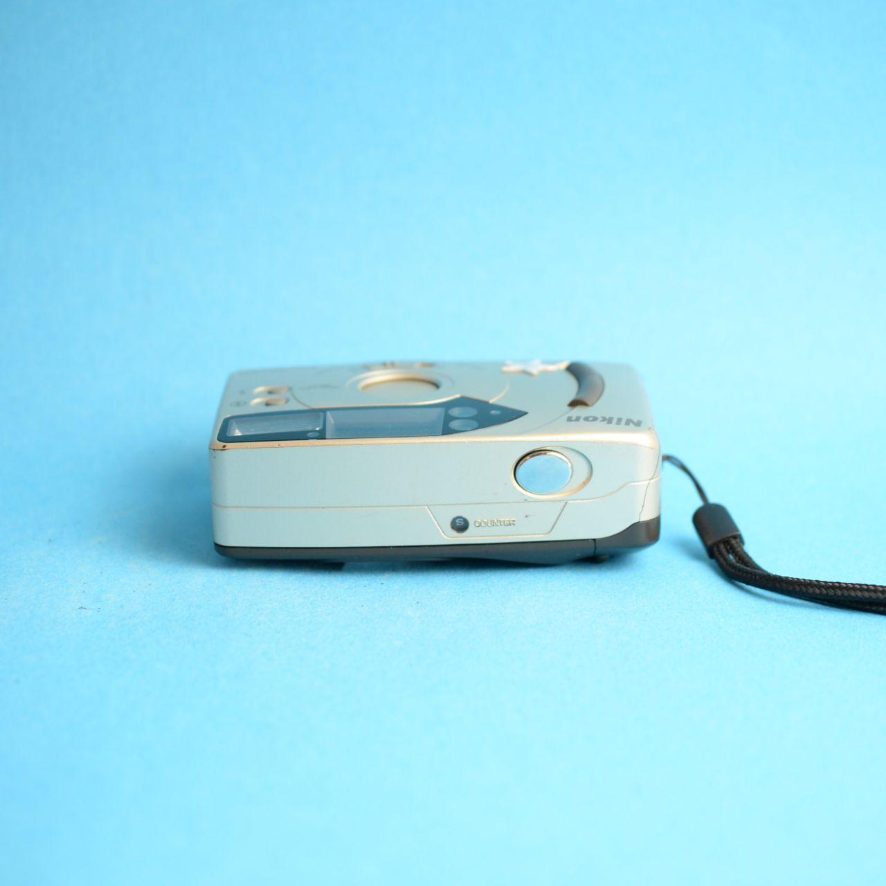 Nikon Fun Touch 6 | 35mm Film Camera | Point & Shoot | Tested & Working | Silver