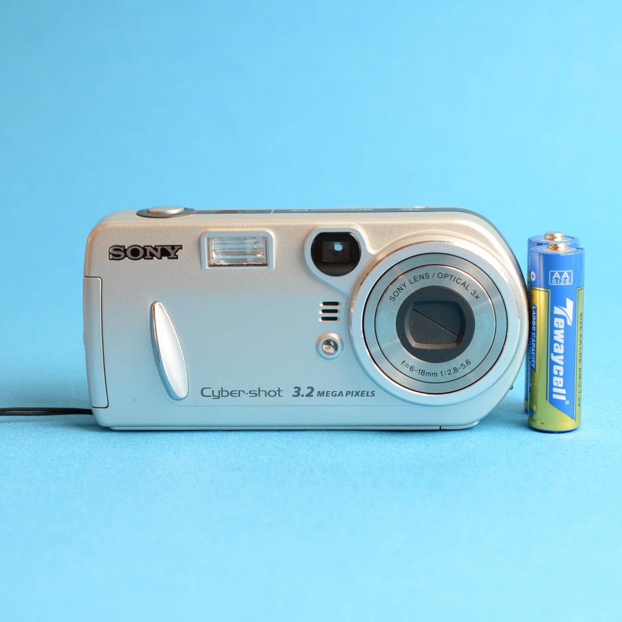 Sony Cyber-shot DSC-P72 Digital Camera | 3.2MP | Tested & Working | Silver