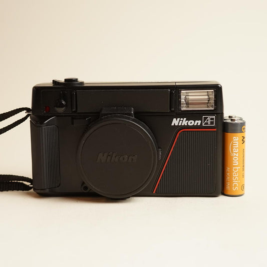 Nikon L35AF Film Camera (1000 iso Version) | 35mm Point & Shoot | Tested & Working | Black