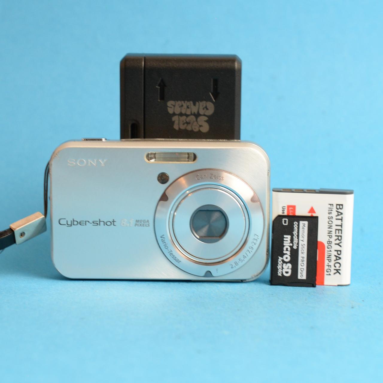 Sony Cyber-shot DSC-N1 Digital Camera | 8.1MP | Tested & Working | Silver