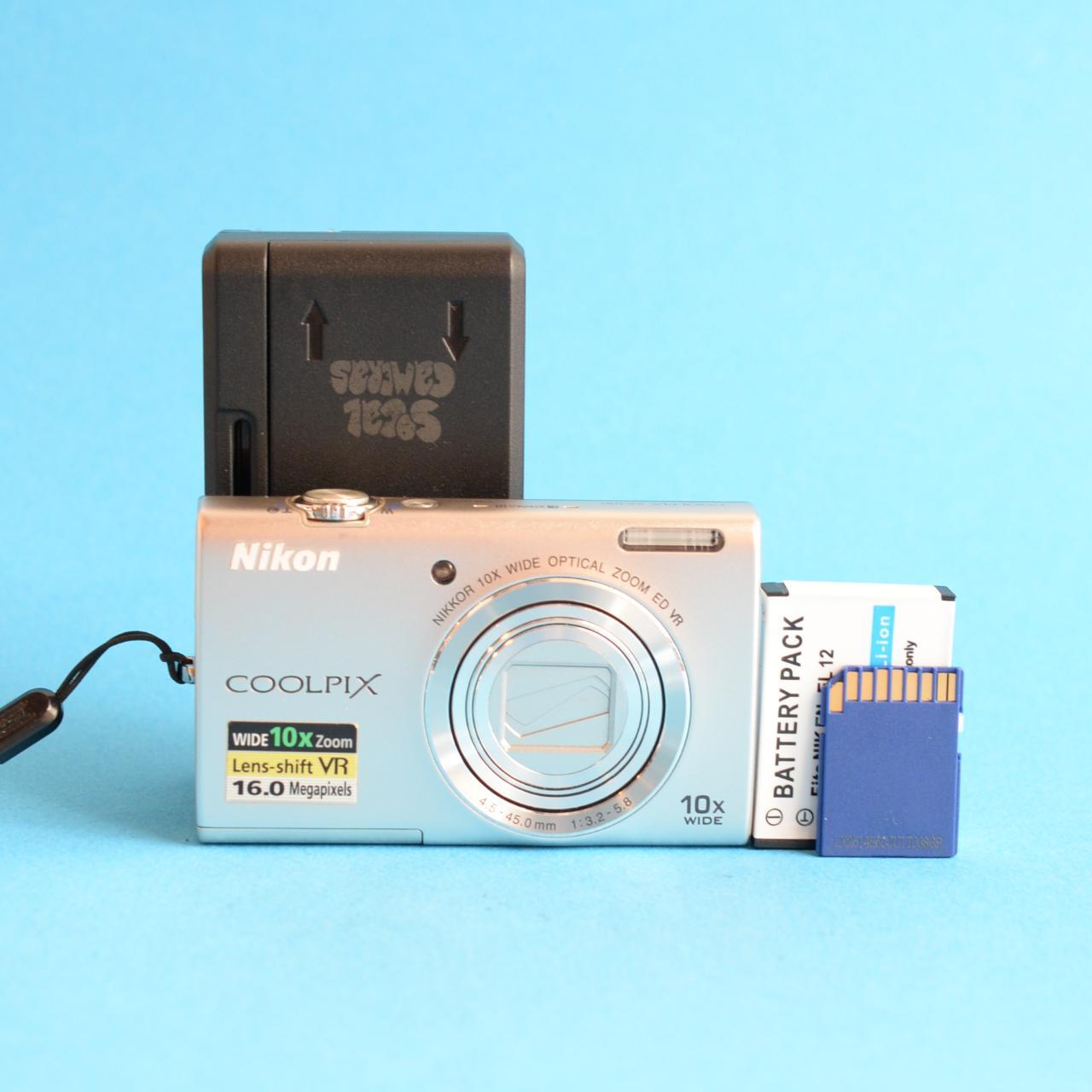 Nikon Coolpix S6200 Digital Camera | 16MP | Tested & Working | Silver