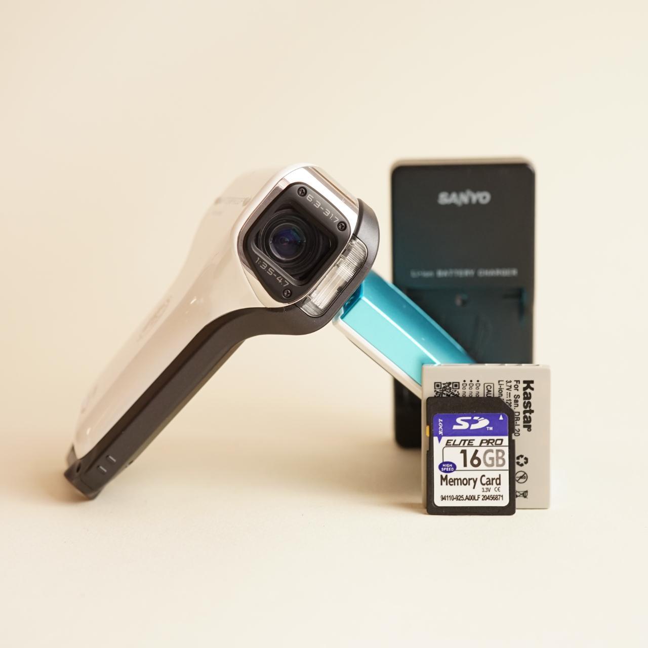 Sanyo Xacti VPC-E1 Digital Camcorder | 6MP | Tested & Working | Blue & White