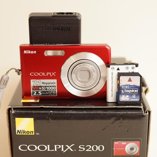 Nikon Coolpix S200 Digital Camera | 7.1MP | Tested & Working | Red