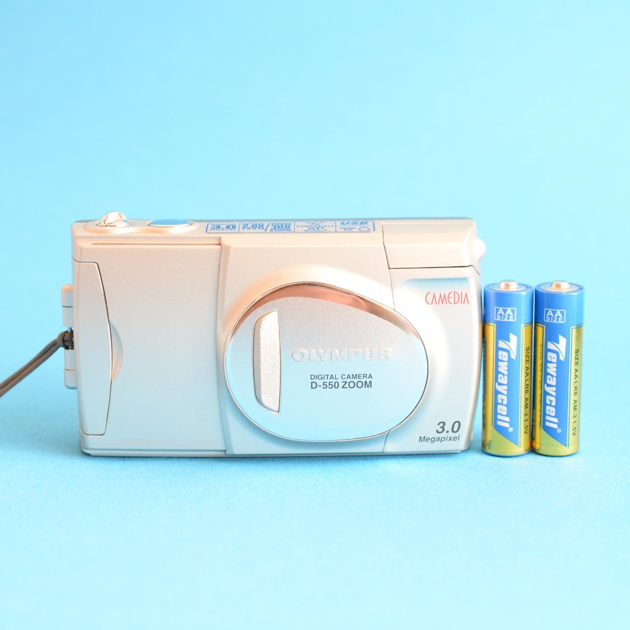 Olympus Camedia D-550 Zoom Digital Camera | 3.0MP | Tested & Working | Silver
