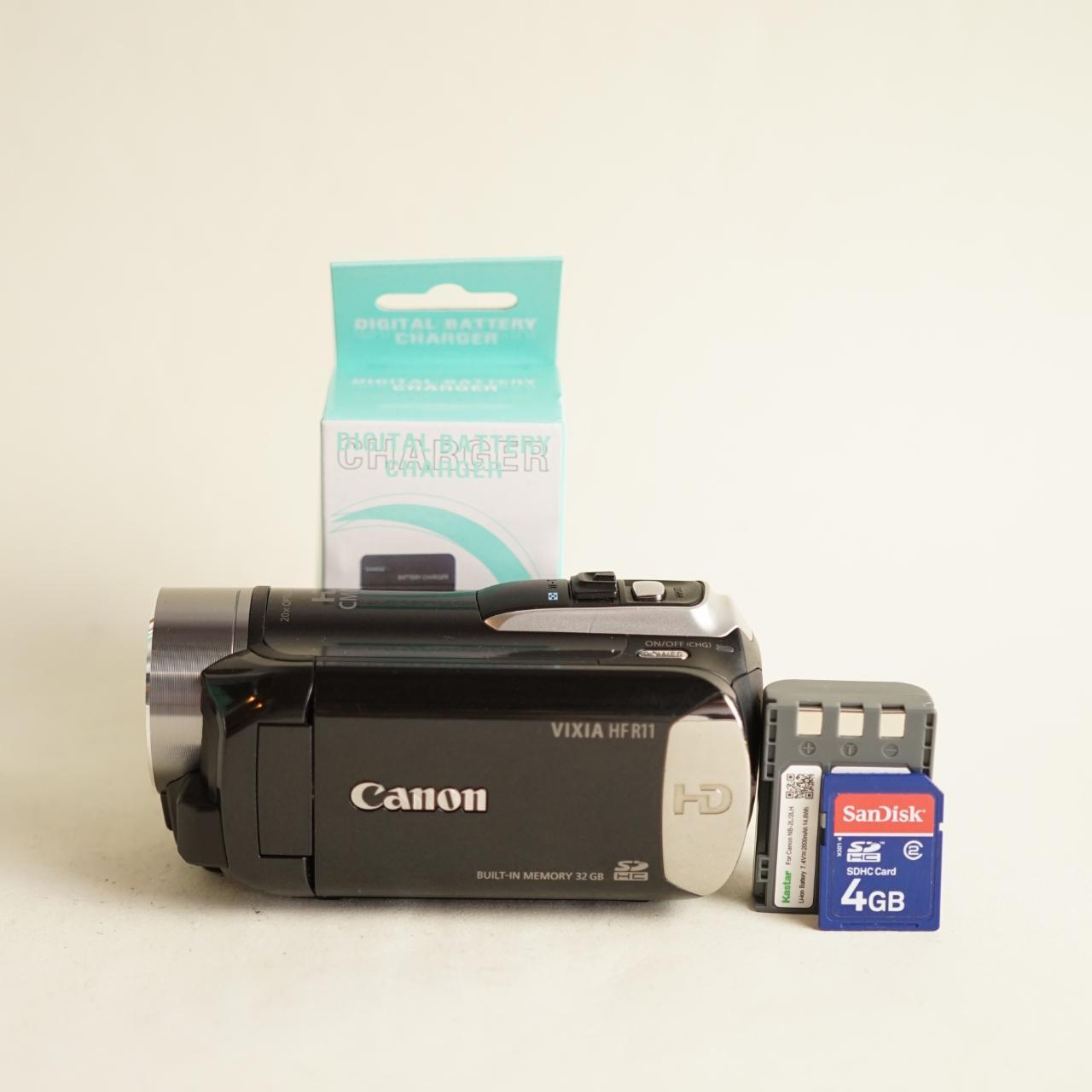 Canon Vixia HF R11 Digital Camcorder | Tested & Working | Black