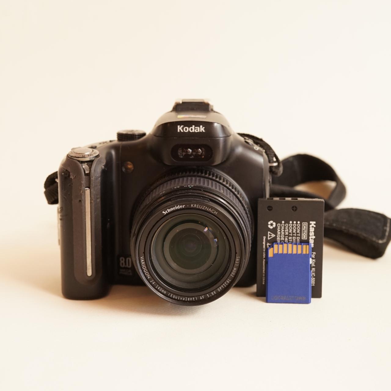 Kodak EasyShare P880 Digital Camera | 8MP | Read Description | Black