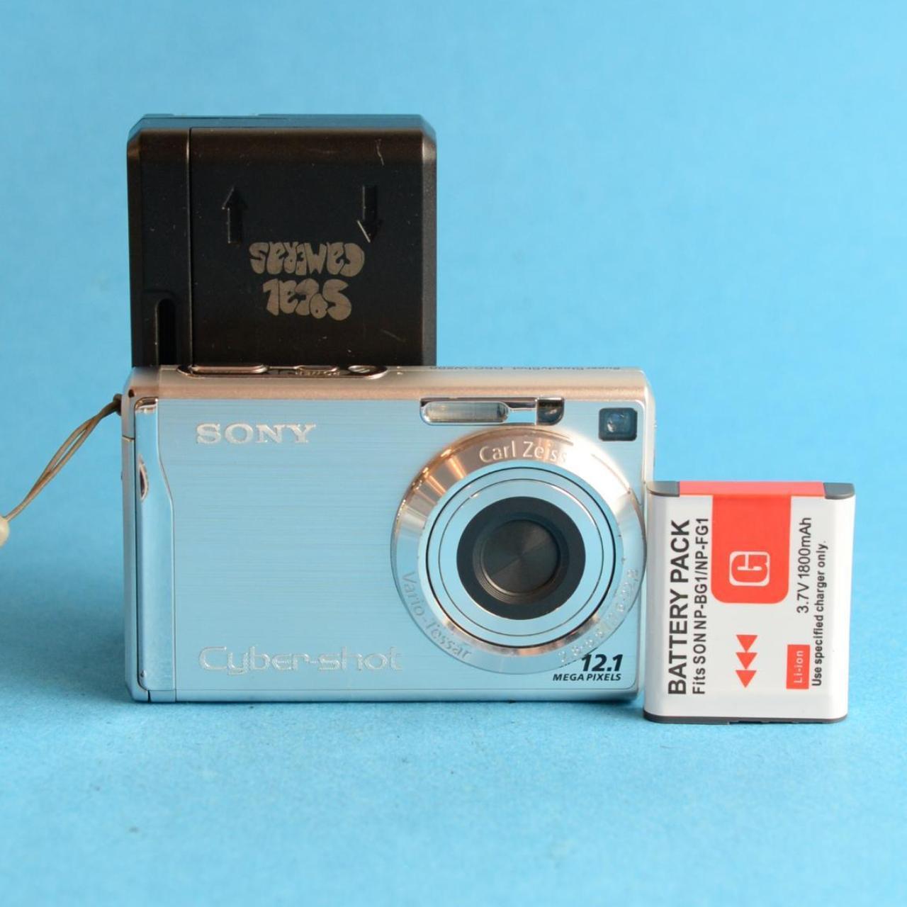 Sony Cyber-shot DSC-W200 Digital Camera | 12.1MP | Tested & Working | Silver
