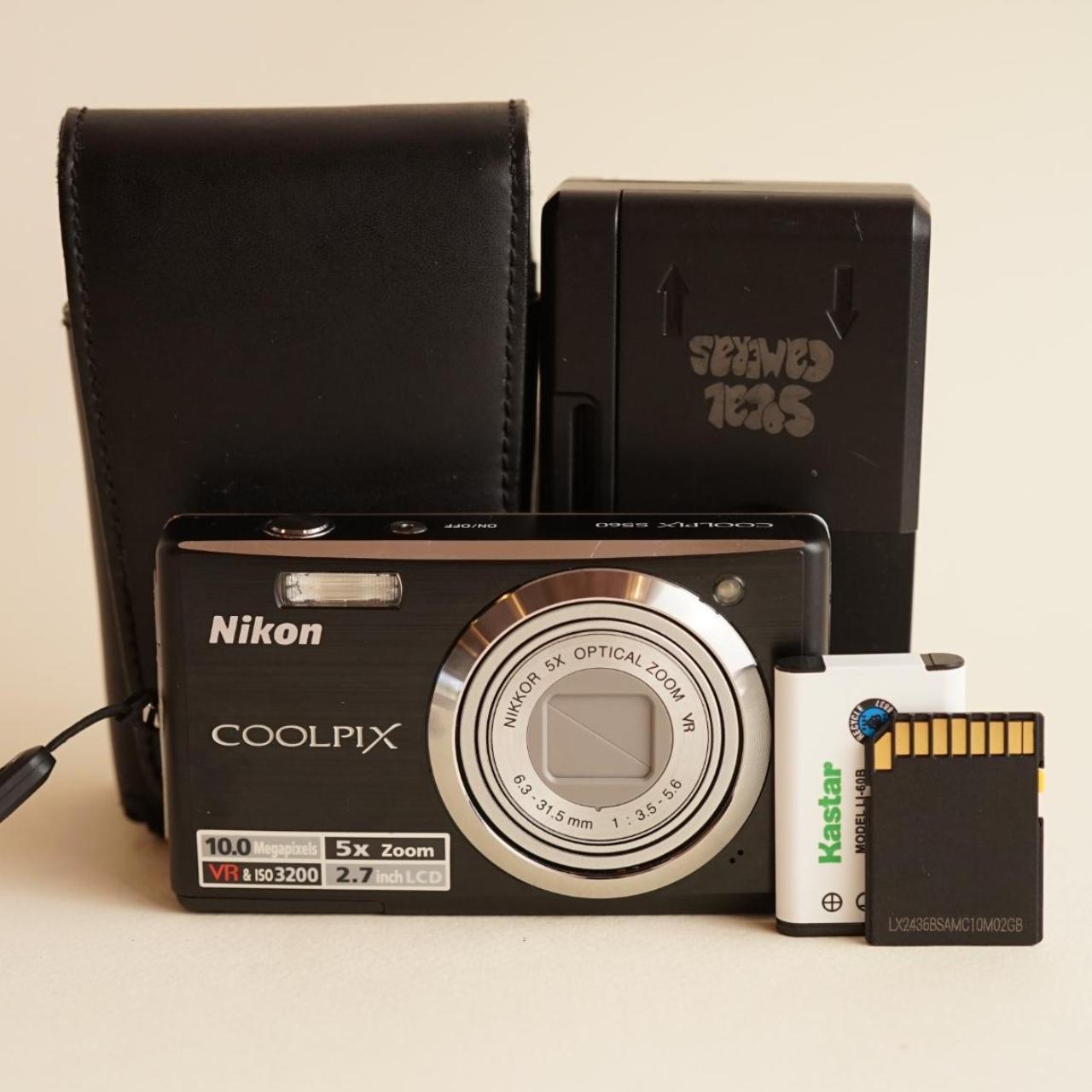 Nikon Coolpix S560 Digital Camera | 10MP | Tested & Working | Black