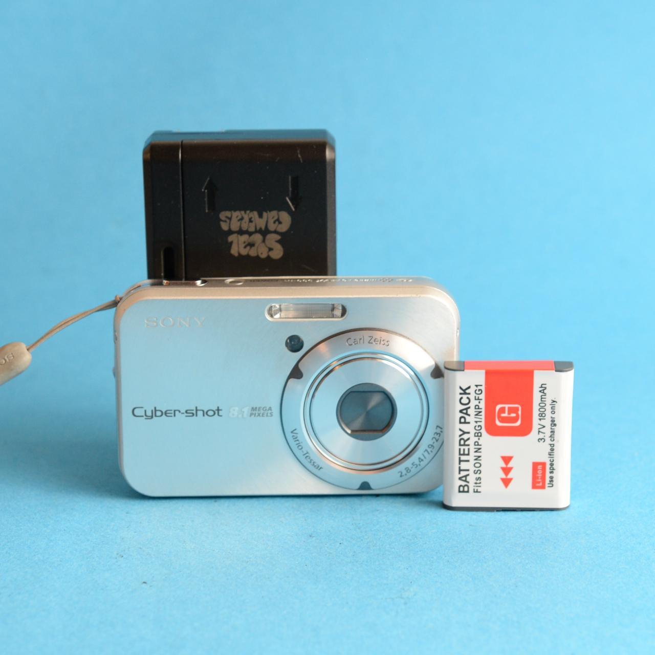 Sony Cyber-shot DSC-N1 Digital Camera | 8.1MP | Tested & Working | Silver