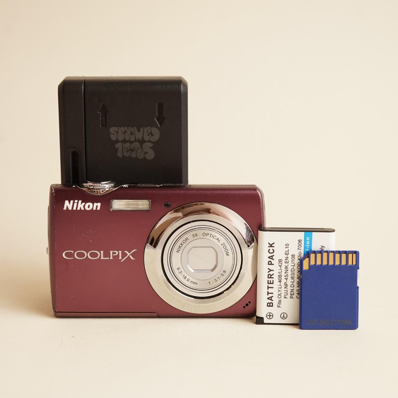 Nikon Coolpix S220 Digital Camera | 10MP | Tested & Working | Maroon
