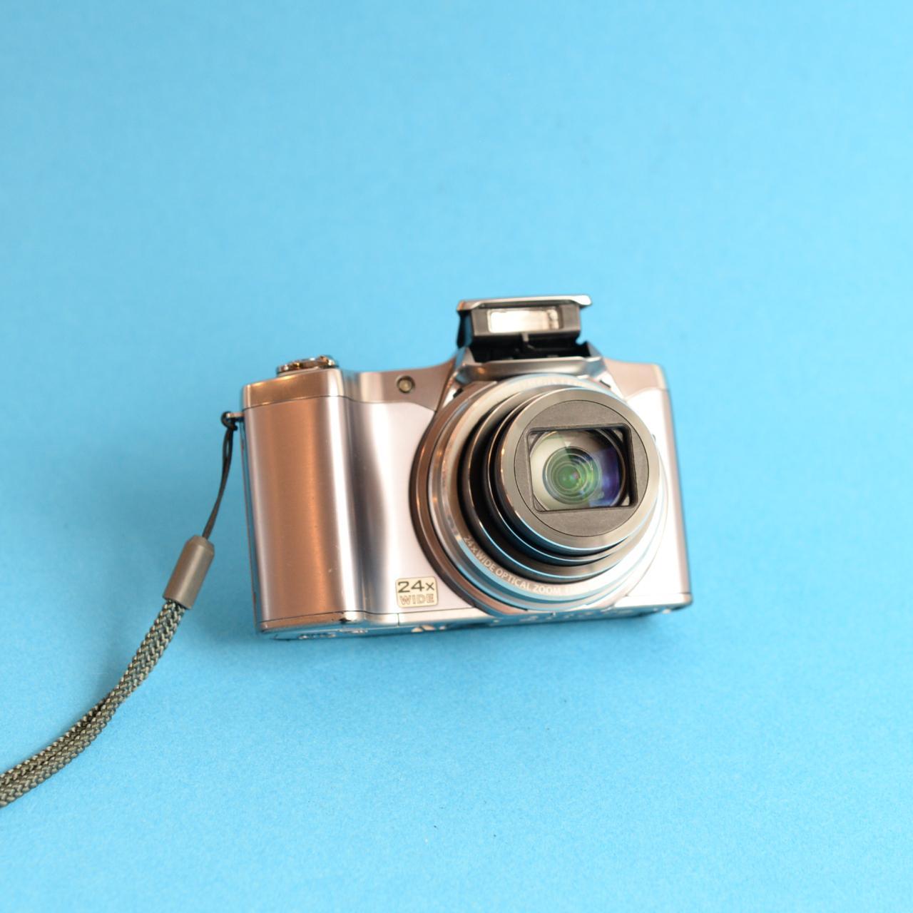 Olympus SZ-14 Digital Camera | 14MP | Tested & Working | Silver