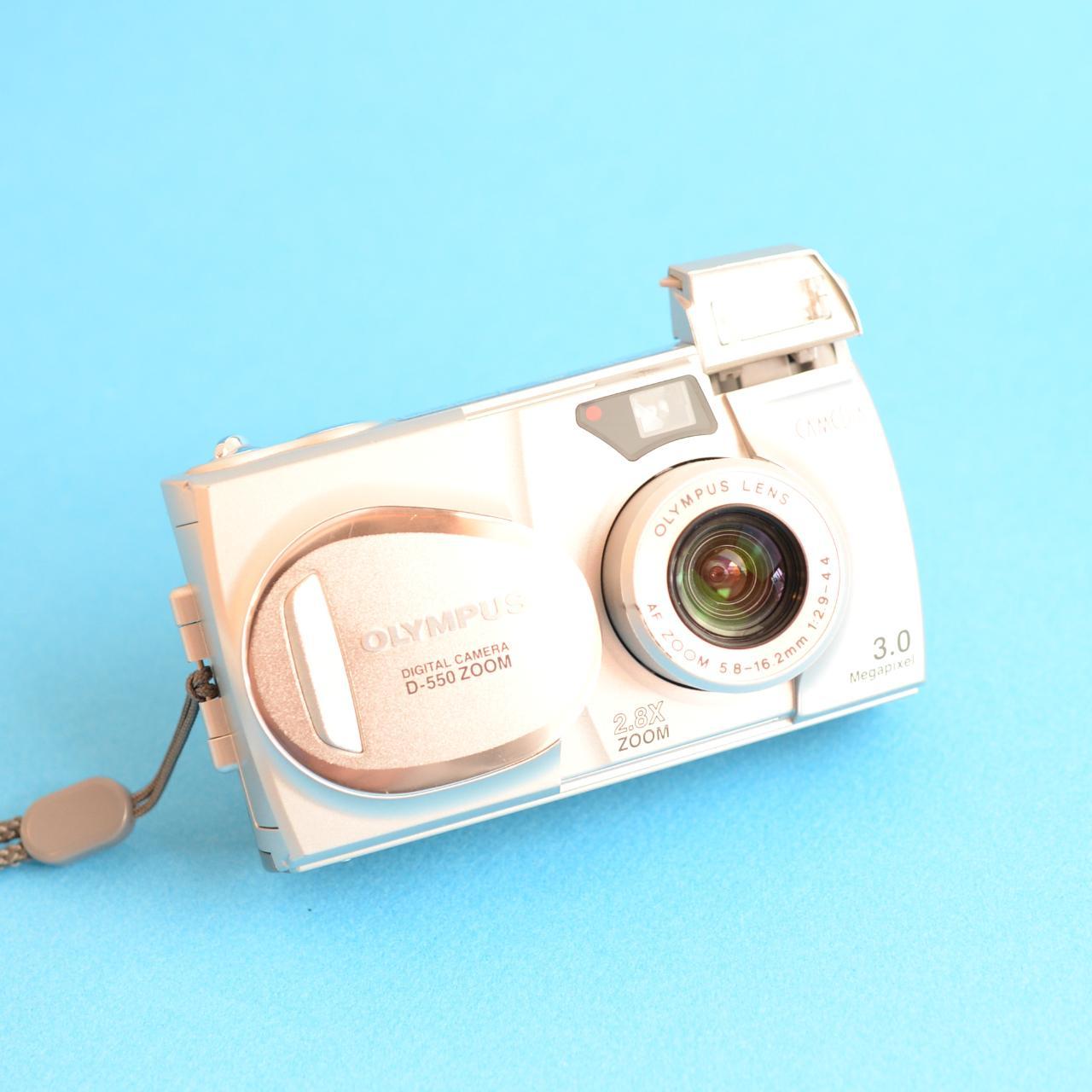 Olympus Camedia D-550 Zoom Digital Camera | 3.0MP | Tested & Working | Silver