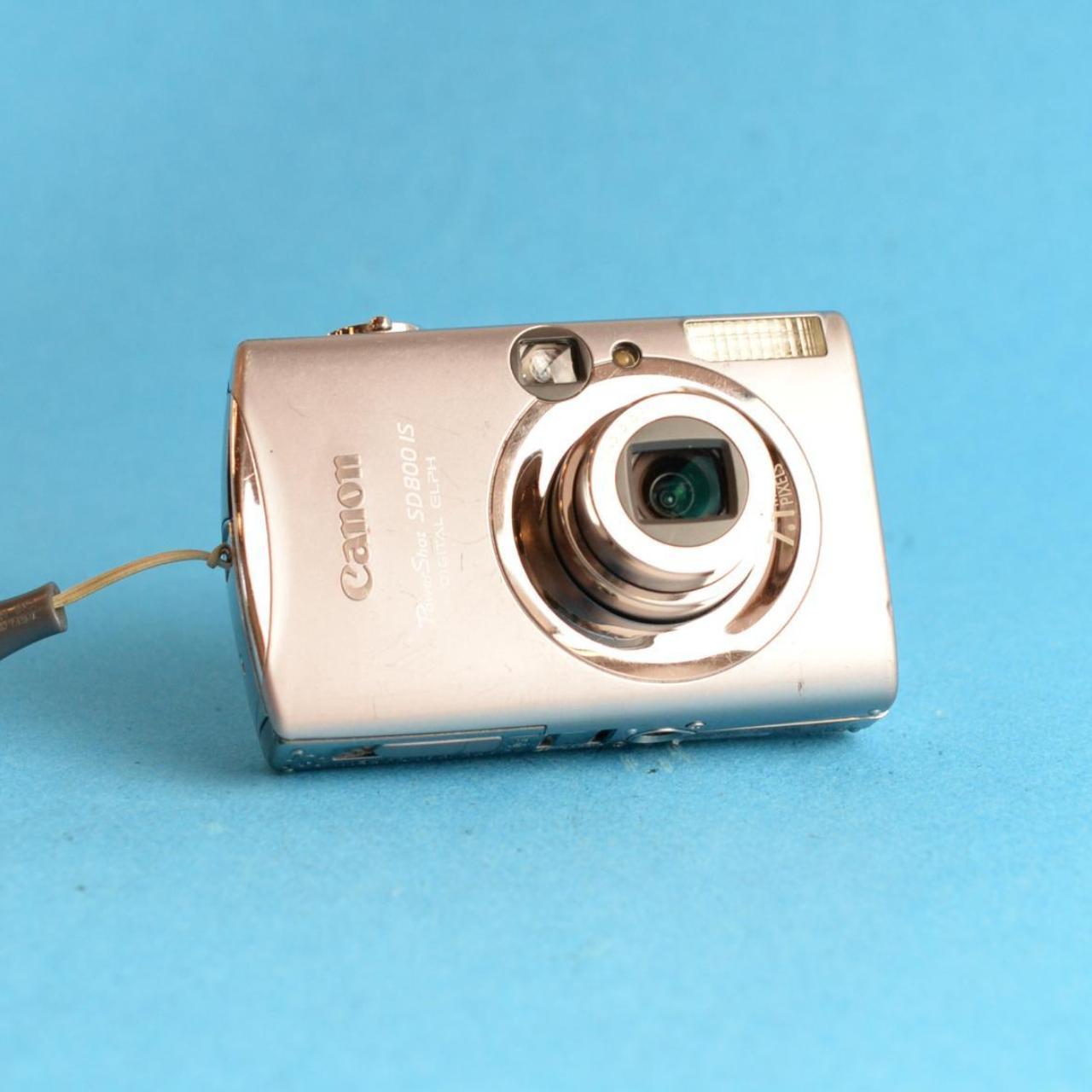 Canon PowerShot SD800 IS Digital Camera | 7.1MP | Tested & Working | Silver