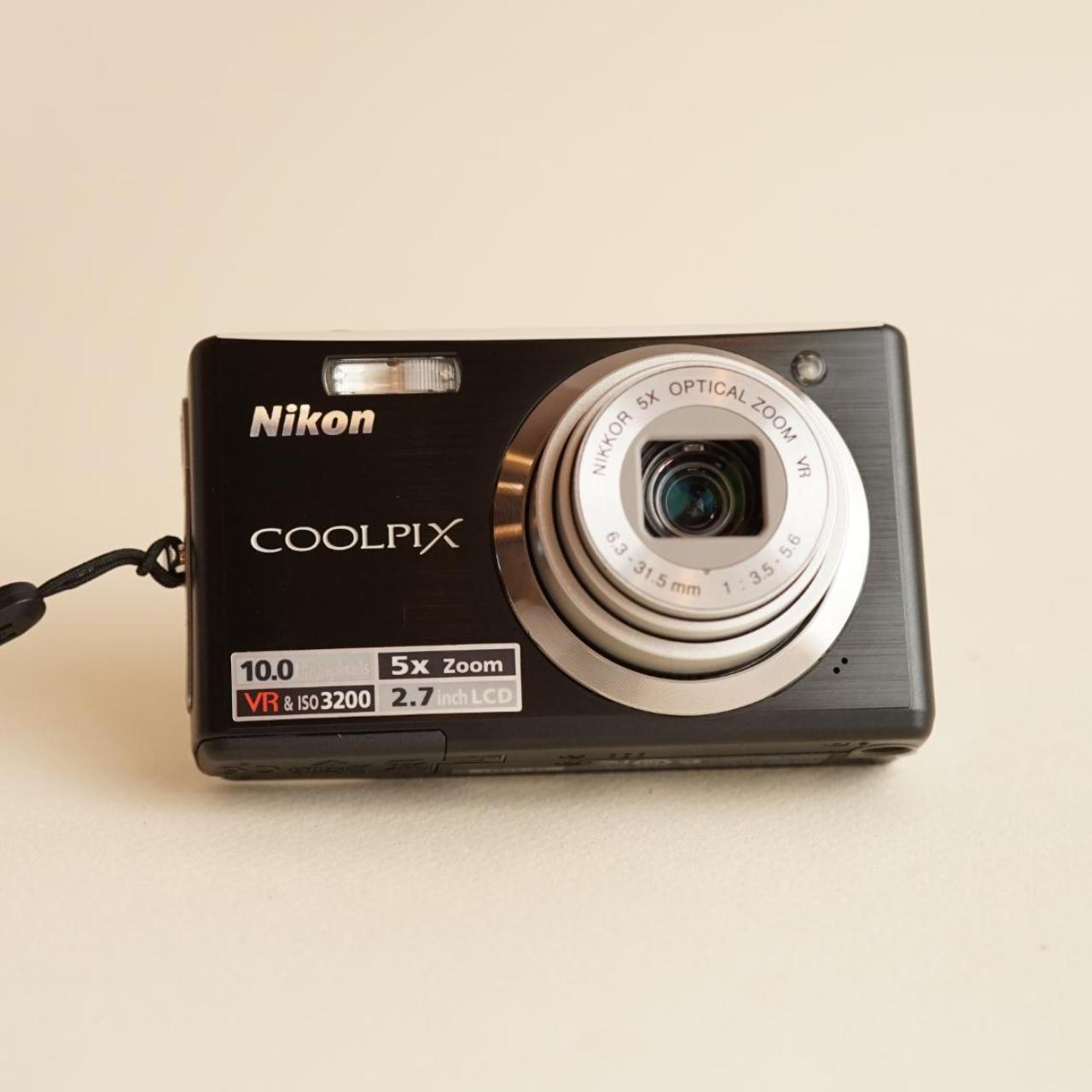 Nikon Coolpix S560 Digital Camera | 10MP | Tested & Working | Black