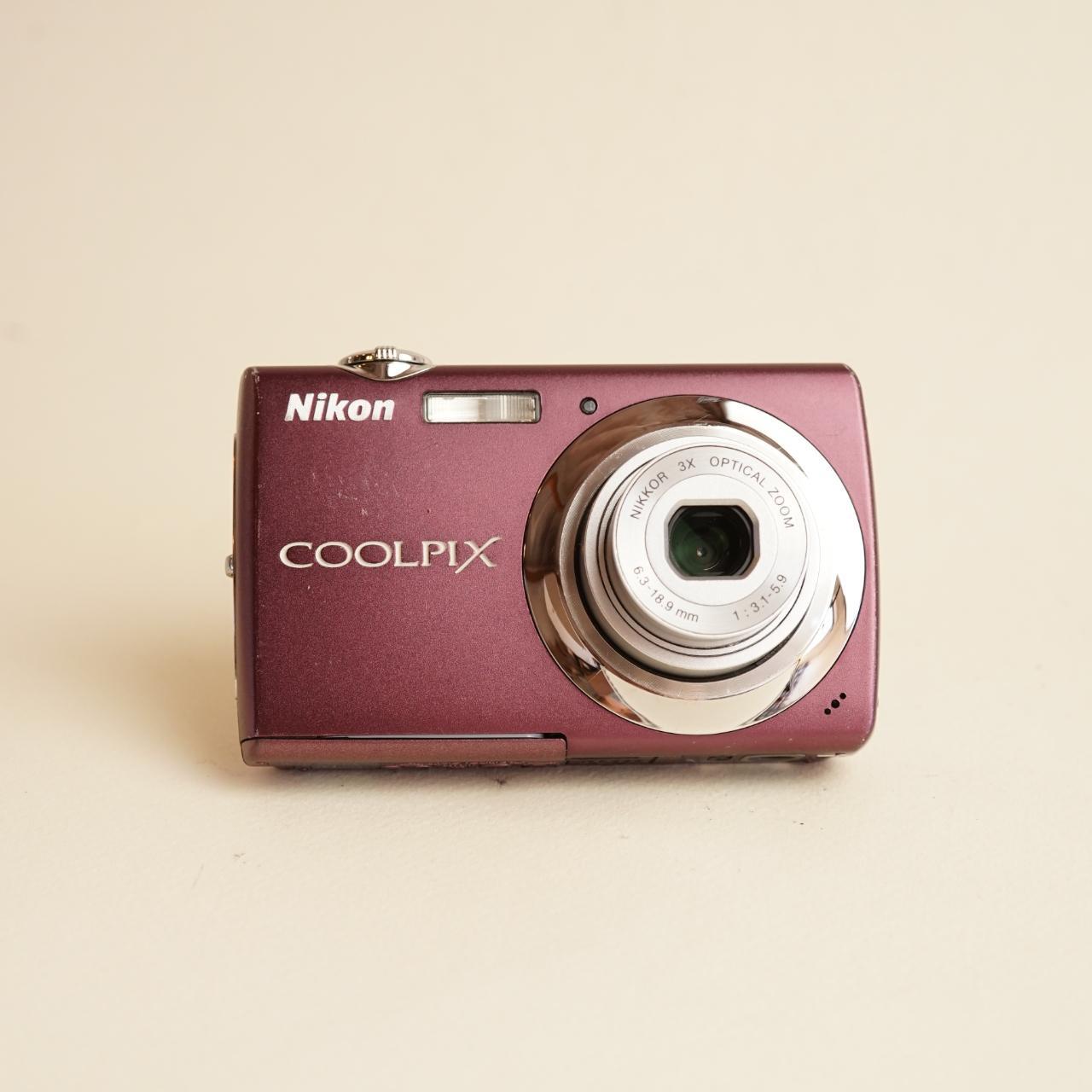 Nikon Coolpix S220 Digital Camera | 10MP | Tested & Working | Maroon