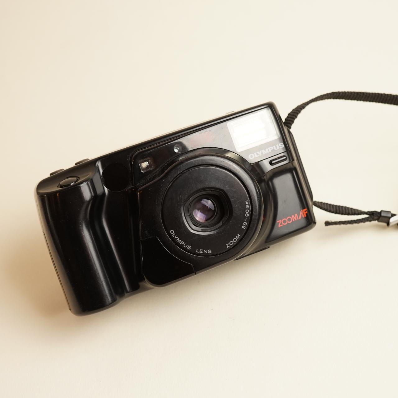 Olympus Infinity Zoom 230 Film Camera | 35mm Point & Shoot | Tested & Working | Black
