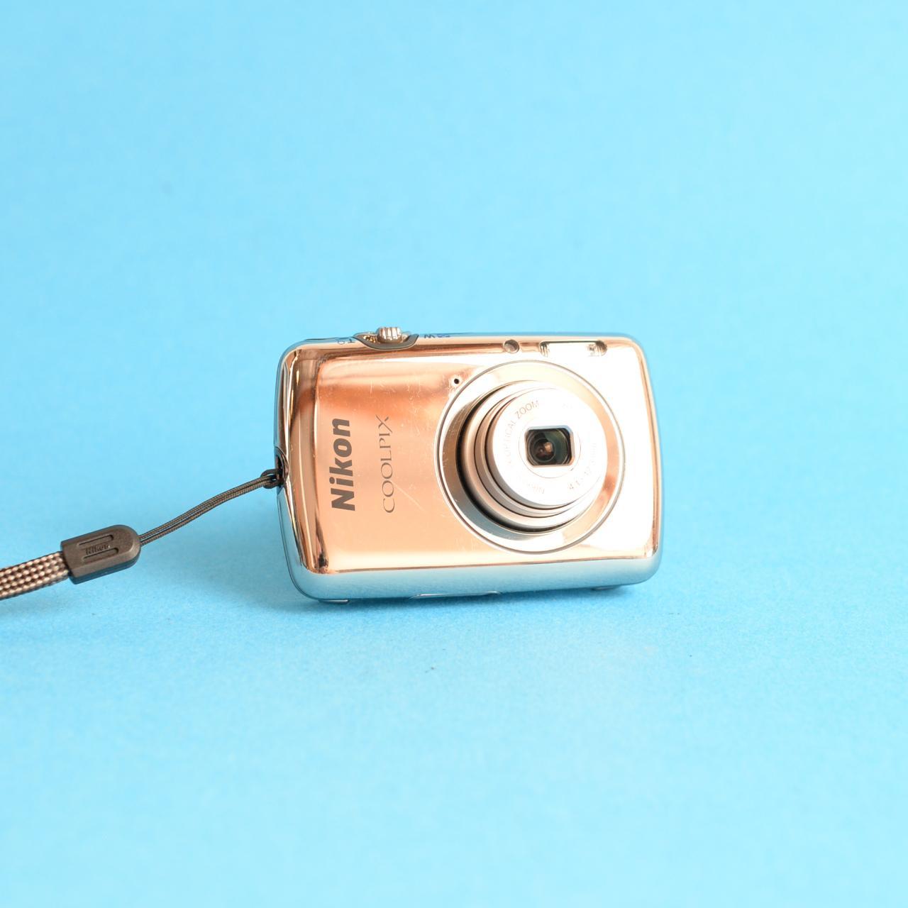 Nikon Coolpix S01 Digital Camera | 10.1MP | Tested & Working | Silver