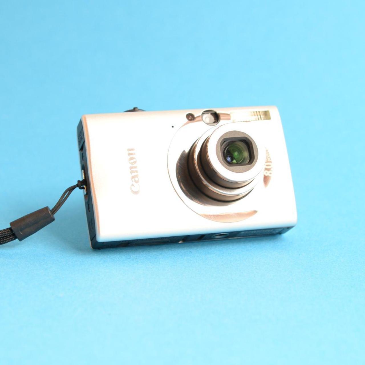 Canon PowerShot SD1100 IS Digital Camera | 8MP | Tested & Working | Silver