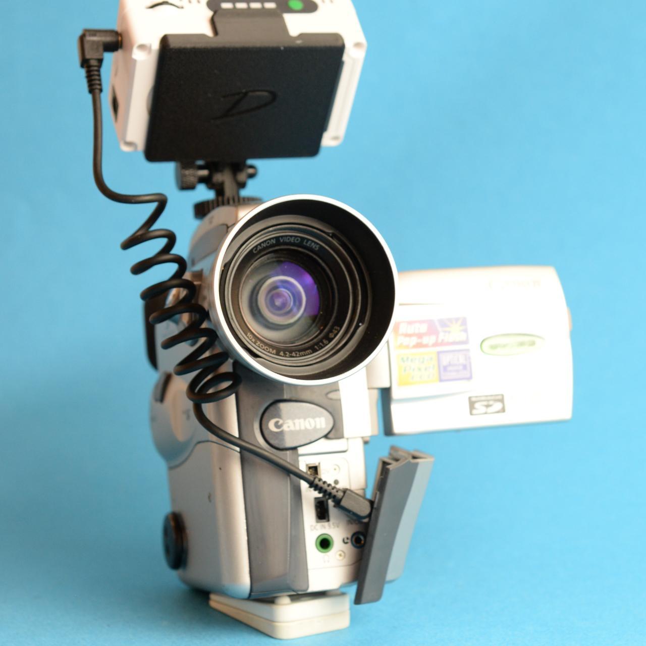 Canon Optura 100 Digital Camcorder with Tapeless Accessories | Camcorder | Tested & Working | Silver