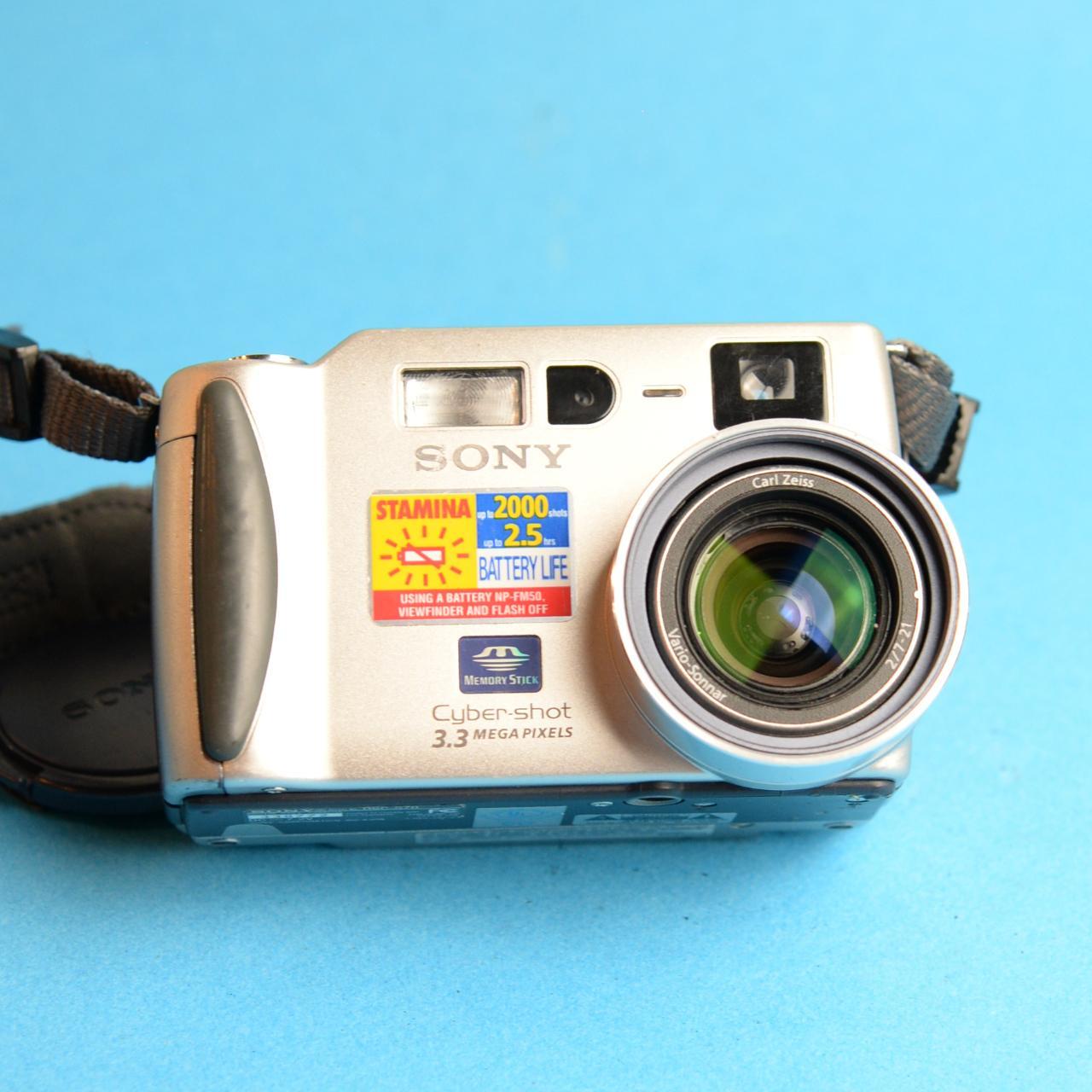 Sony Cyber-Shot DSC-S70 Digital Camera | 3.3MP | Tested & Working | Silver