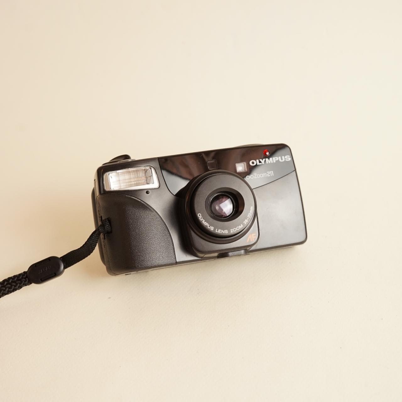 Olympus Infinity Zoom 211 Film Camera | 35mm Point & Shoot | Tested & Working | Black
