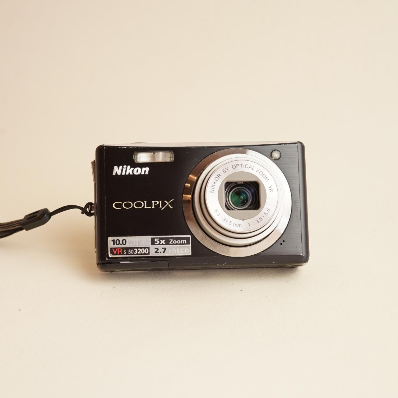 Nikon Coolpix S560 Digital Camera | 10MP | Tested & Working | Black