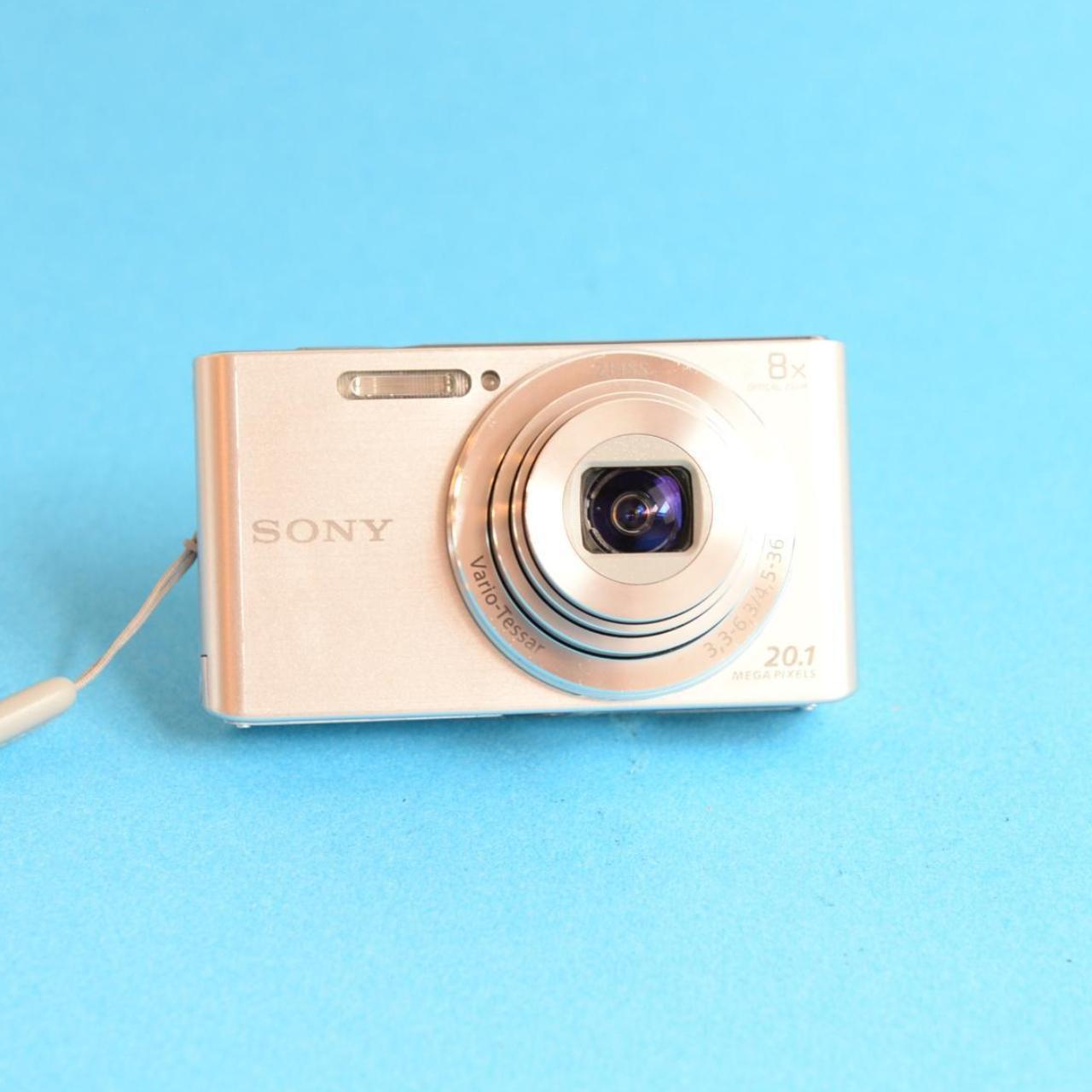 Sony Cyber-shot DSC-W830 Digital Camera | 20.1MP | Tested & Working | Silver