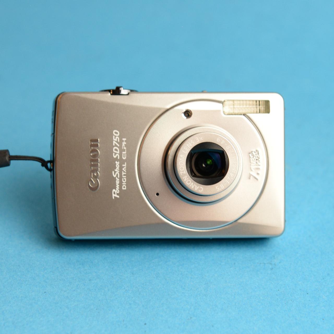 Canon PowerShot SD750 Digital Camera | 7MP | Tested & Working | Silver
