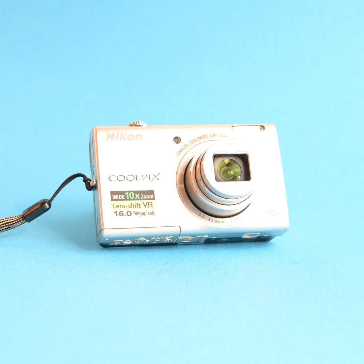 Nikon Coolpix S6200 Digital Camera | 16MP | Tested & Working | Silver