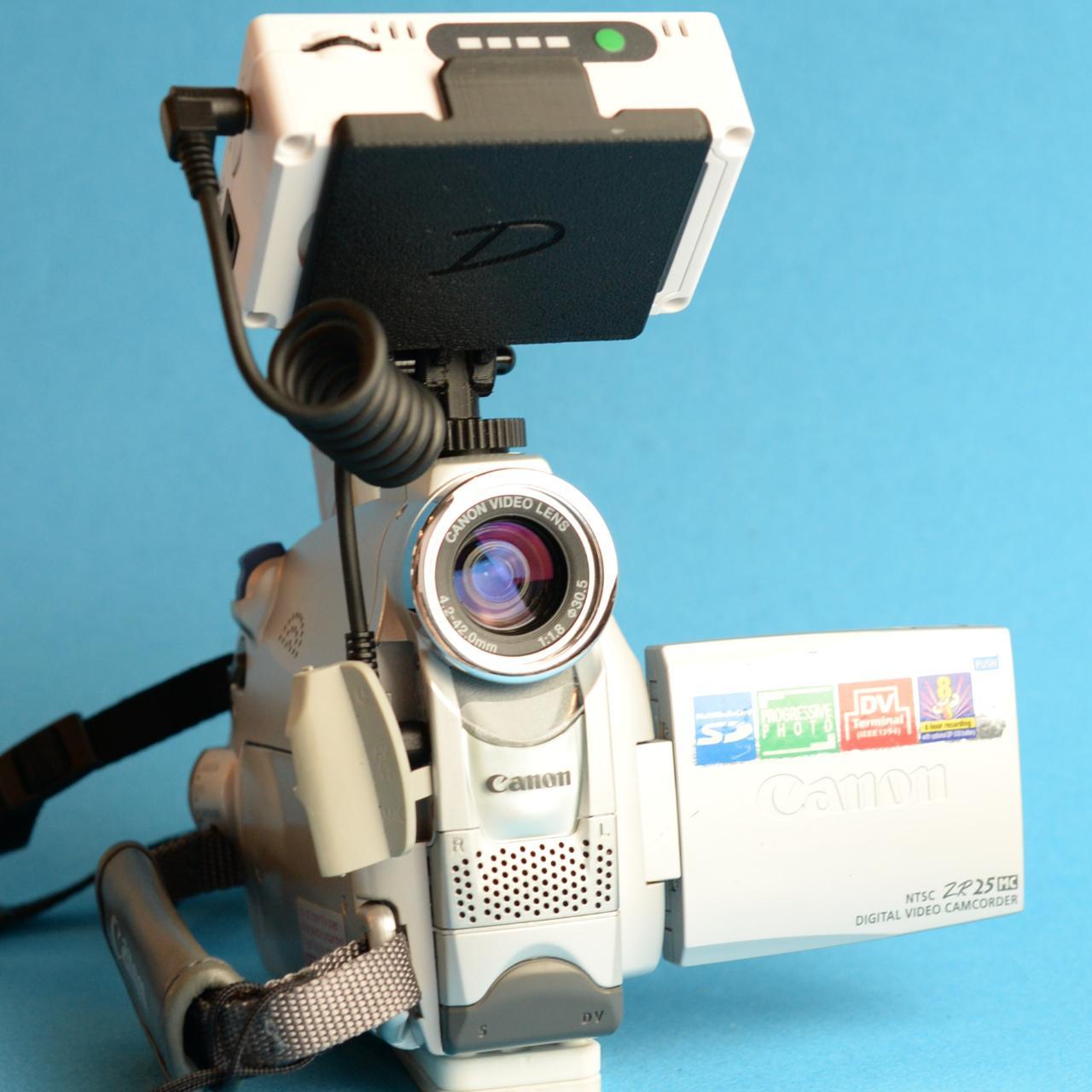 Canon ZR25 Digital Camcorder with Tapeless Accessories | Camcorder | Tested & Working | Silver