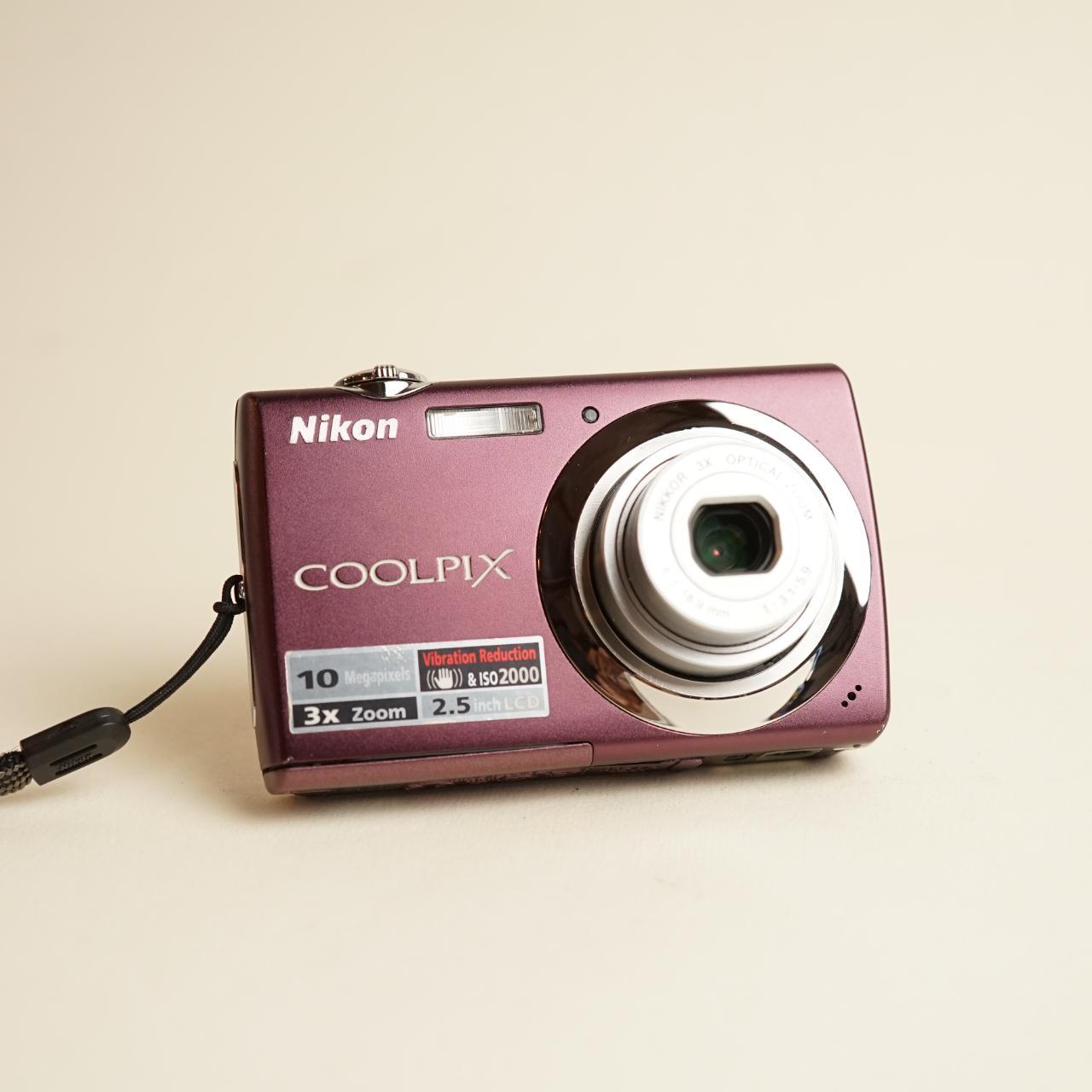 Nikon Coolpix S220 Digital Camera | 10MP | Tested & Working | Maroon