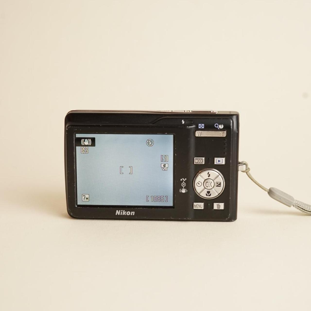 Nikon Coolpix S200 Digital Camera | 7.1MP | Tested & Working | Black