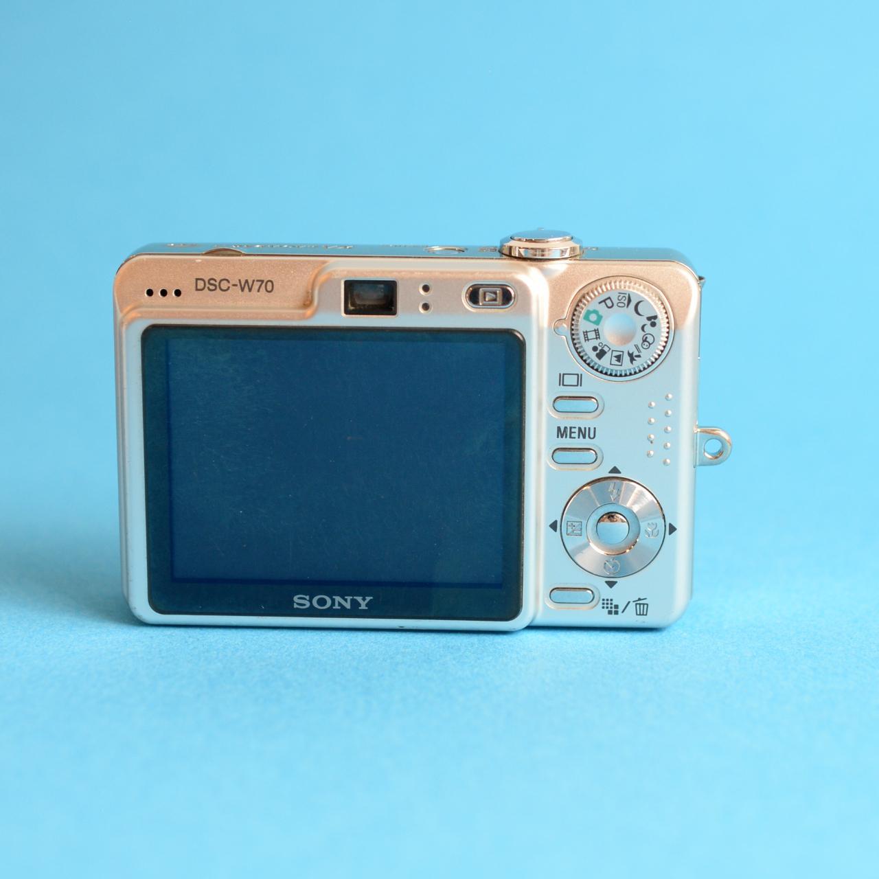 Sony Cyber-shot DSC-W70 Digital Camera | 7.2MP | Tested & Working | Silver