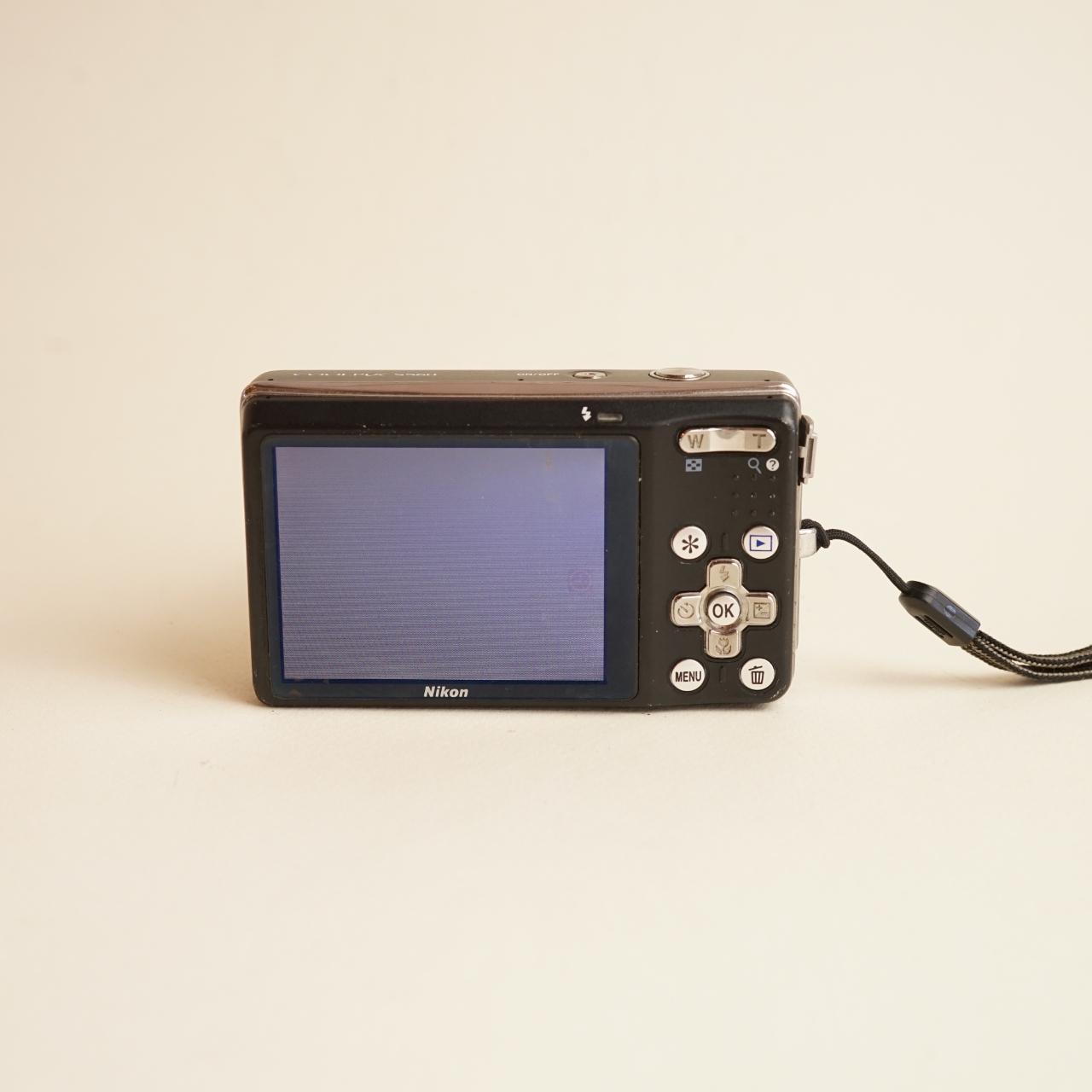 Nikon Coolpix S560 Digital Camera | 10MP | Tested & Working | Black