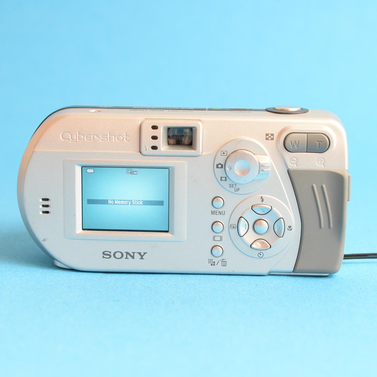 Sony Cyber-shot DSC-P72 Digital Camera | 3.2MP | Tested & Working | Silver