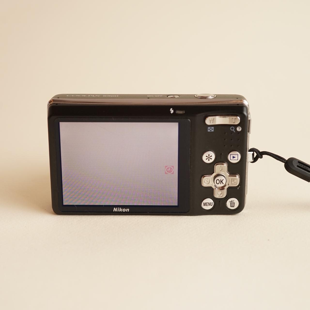 Nikon Coolpix S560 Digital Camera | 10MP | Tested & Working | Black