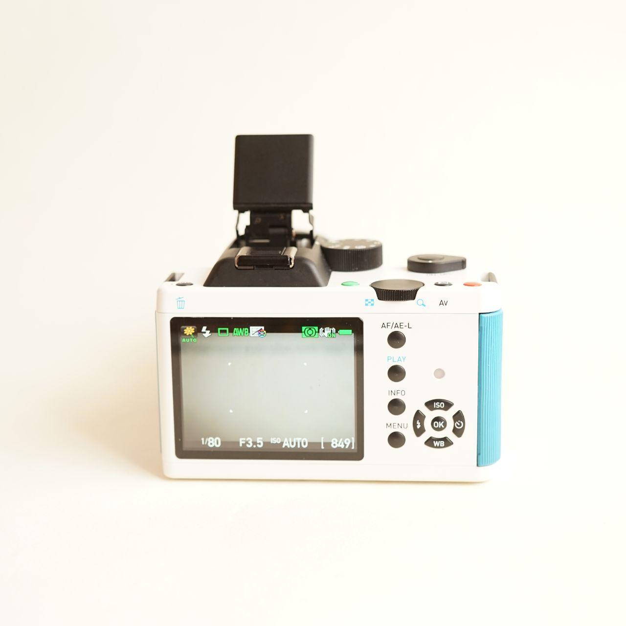 Pentax K-01 Mirrorless Camera | 16MP APS-C Sensor | Tested & Working | White & Blue