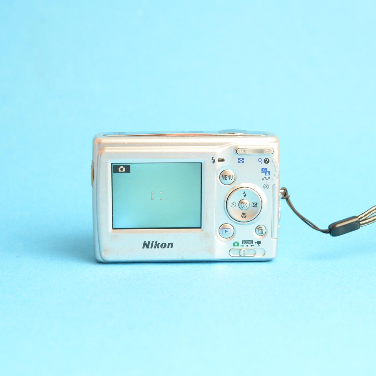 Nikon Coolpix L10 Digital Camera | 5.0MP | Tested & Working | Silver