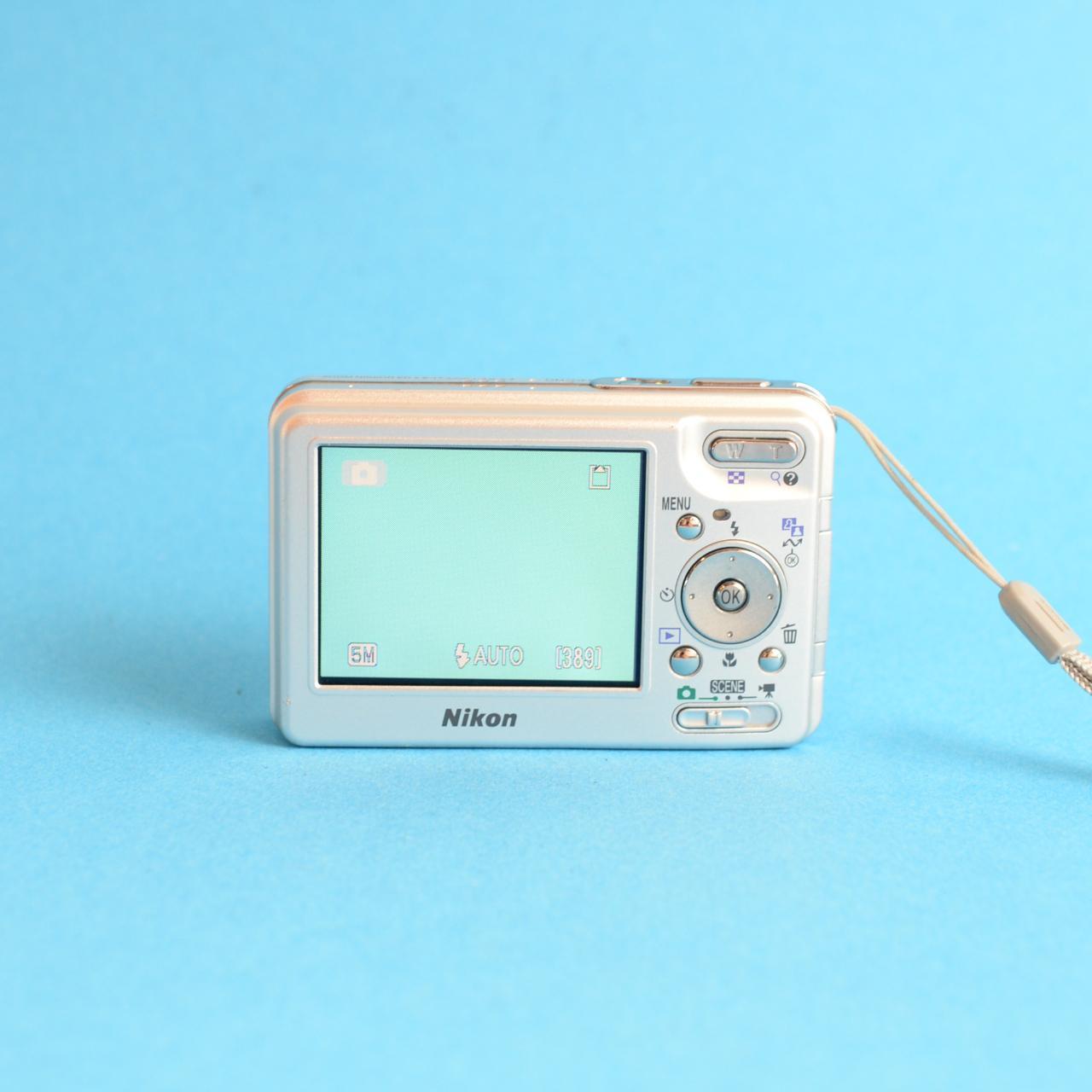 Nikon Coolpix S1 Digital Camera | 5.1MP | Tested & Working | Silver
