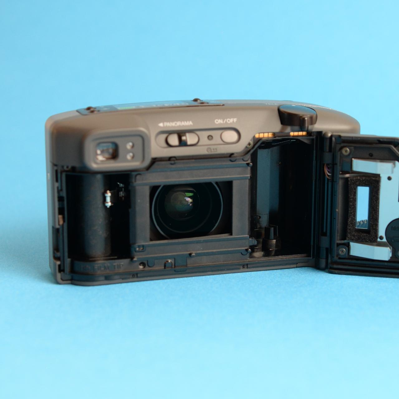 Minolta Freedom Zoom 140EX | 35mm Point & Shoot Film Camera | Tested & Working | Silver
