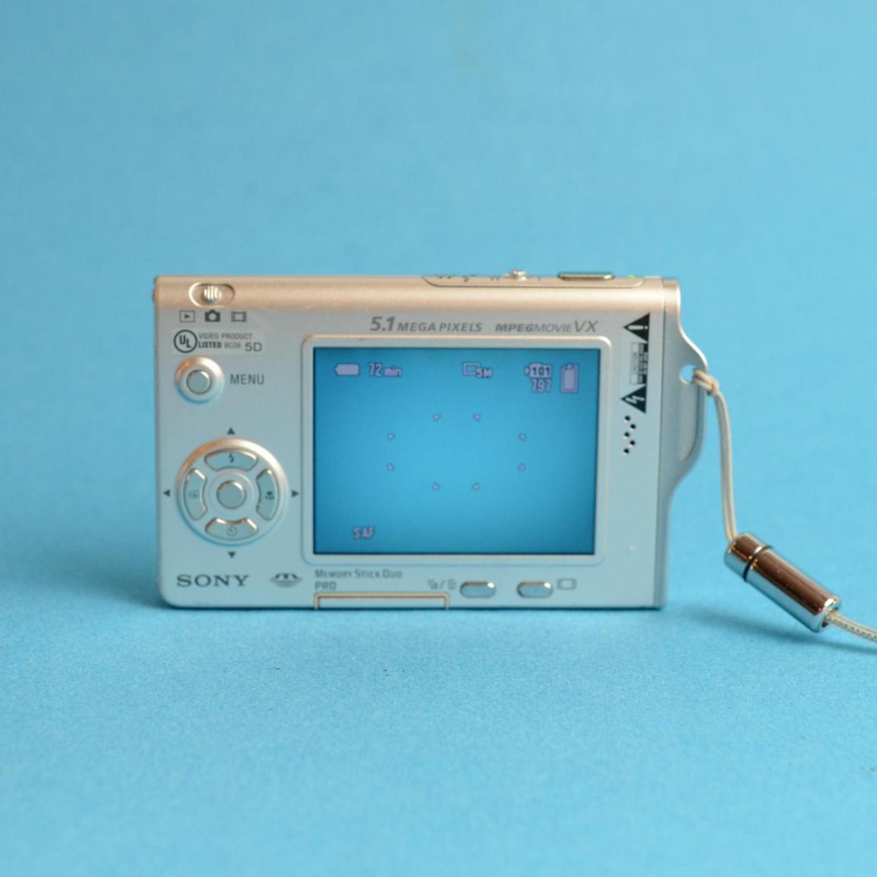 Sony Cyber-shot DSC-T7 Digital Camera | 5.1MP | Tested & Working | Silver