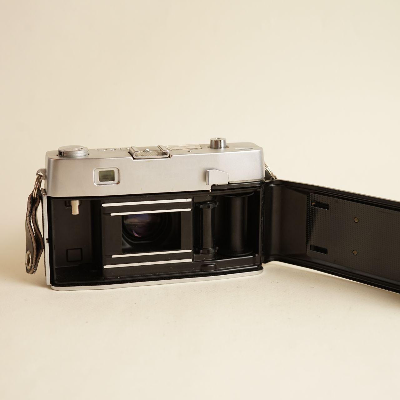 Petri 7 S Film Camera | 35mm Rangefinder | Tested & Working | Black & Silver