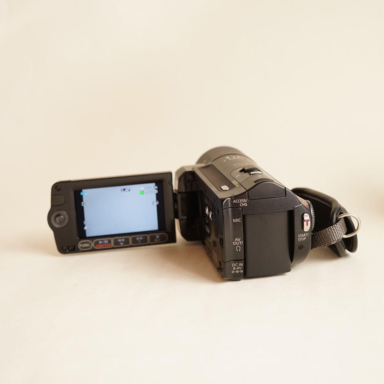 Canon Vixia HF10 Camcorder | 3.3MP HD | Tested & Working | Black